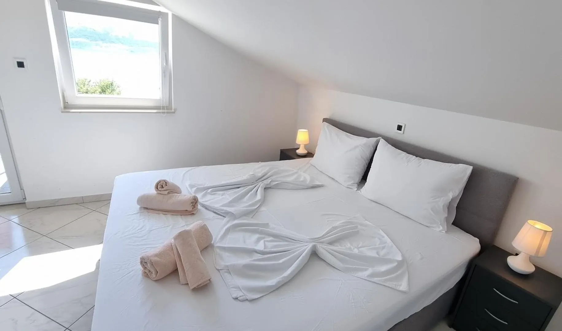 Domagoj D&D, Baska Apartment