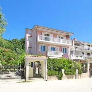  Gostinjska kuća Alex