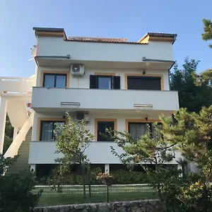  Apartman Lena
